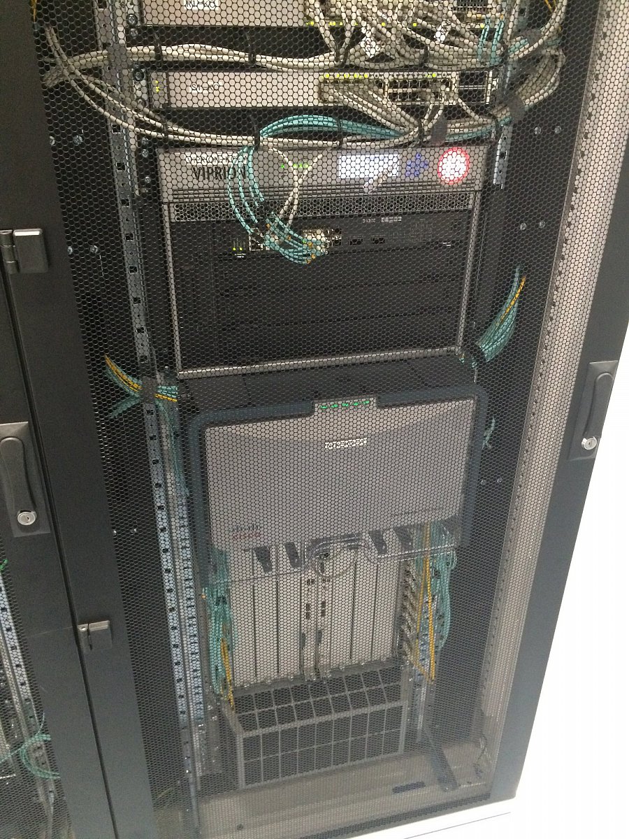 Síťový rack v Kokuře.