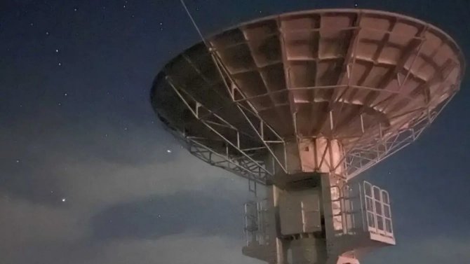 Satelit