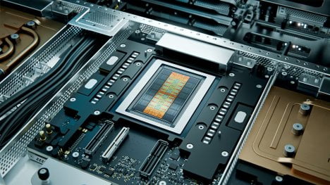 Lepší hardware pro AI, než má Nvidia? AMD uvádí Helios a první 2nm GPU Instinct MI455X