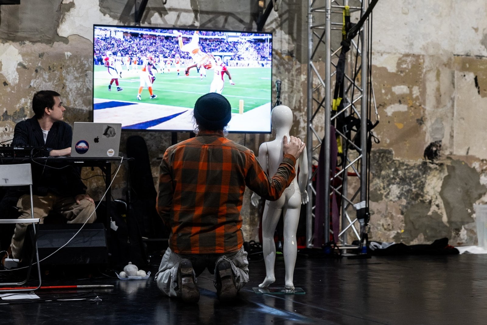 Sportovní příprava Cirku La Putyl na představení St.art