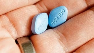 Náhledový obrázek - Viagra před 15 lety přinesla novou naději milionům mužů, i v ČR