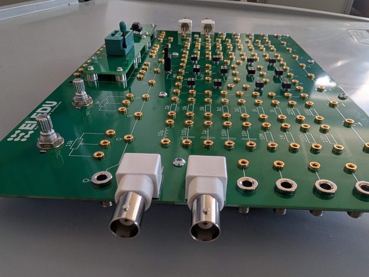 České edukační elektronické kity Eledu