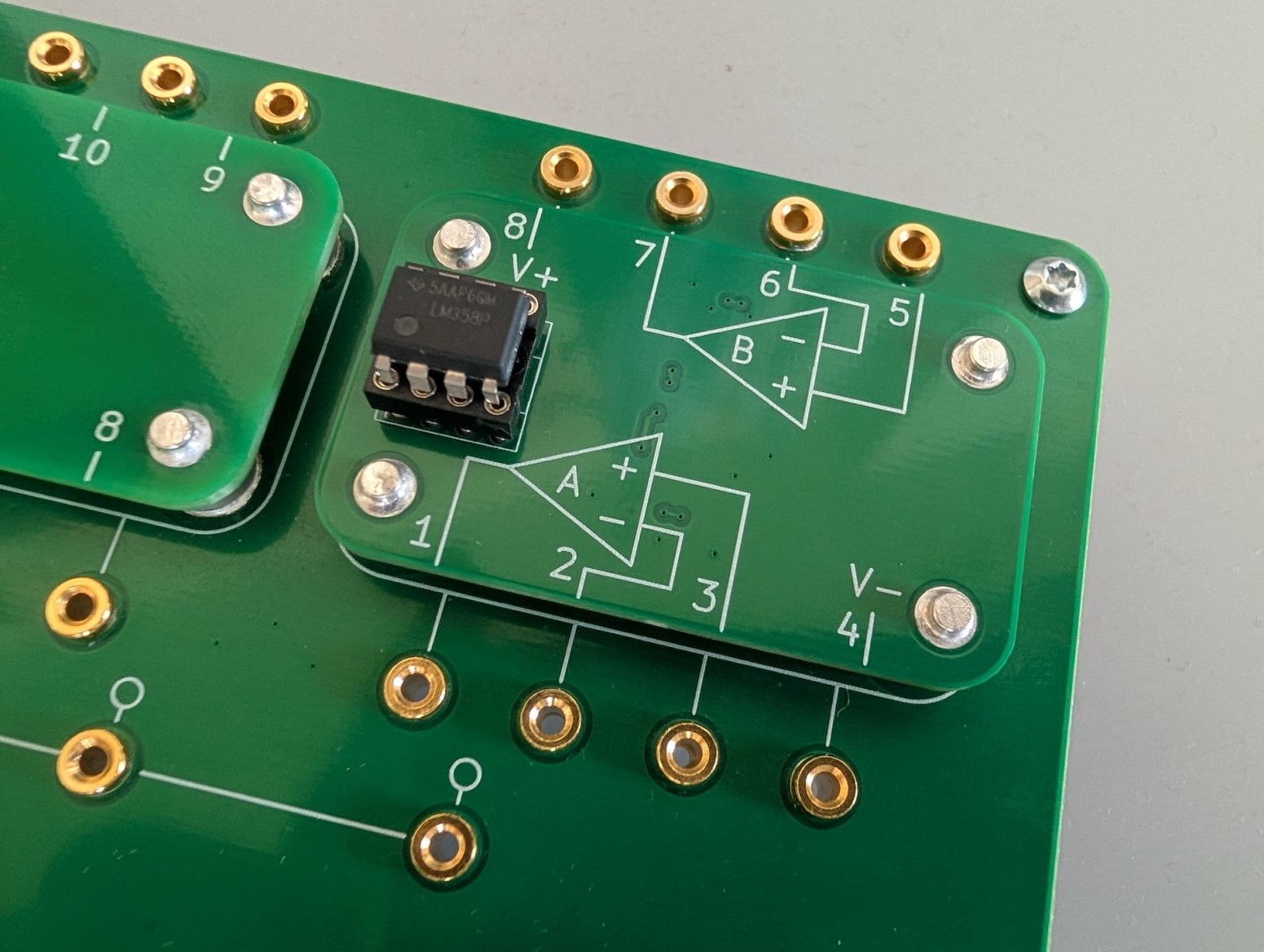 České edukační elektronické kity Eledu