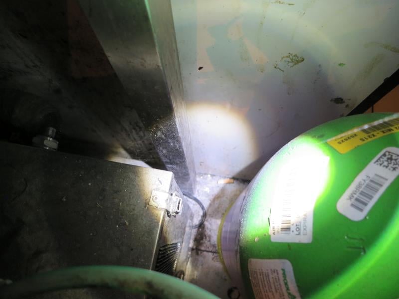 Bohumil Langer, Restaurace U Boba, Brno. Zjištěné skutečnosti: Výskyt hmyzích škůdců, výskyt plísní na stropě a v chladicích zařízeních, výrazně zanedbaný úklid, hromadění odpadů, nezajištění odvozu potravinářského odpadu, výrazné znečištění všech prostor ad.