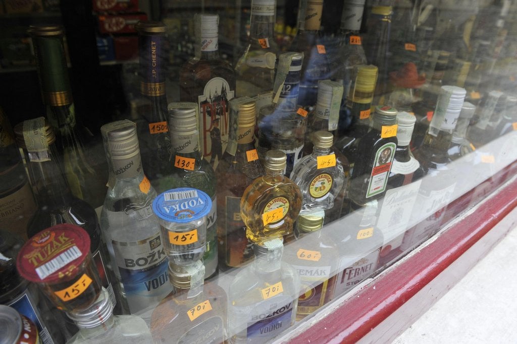 2014-07-poc48det-obc49btc3ad-vypitc3a9ho-metylalkoholu-pc599ibc3