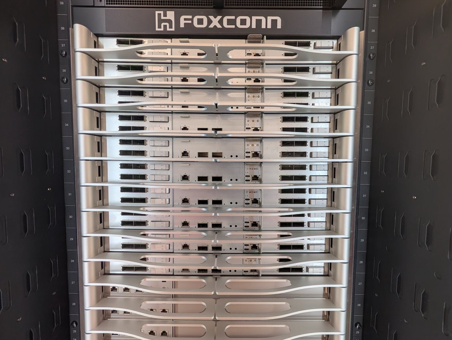 Servery a rack Nvidia Vera Rubin NVL72 od Foxconnu