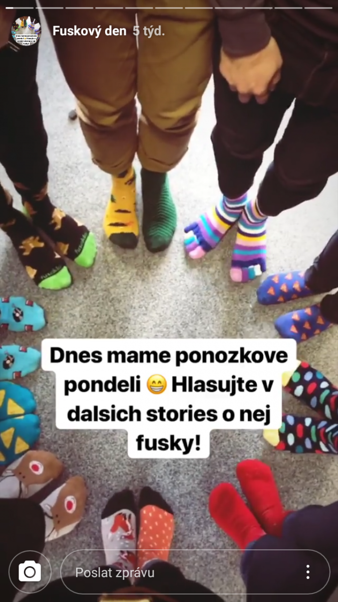 V agentuře Besteto ukazují ve Stories ponožkový den