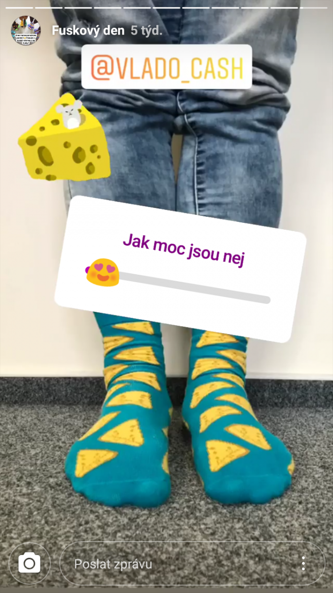 V agentuře Besteto ukazují ve Stories ponožkový den