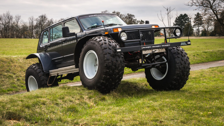Lada Niva Bronto