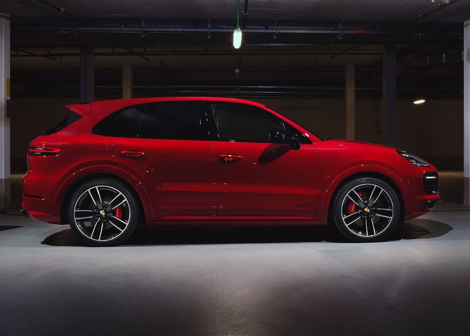 2020-06-Porsche-Cayenne_GTS-2020-1600-02.jpg