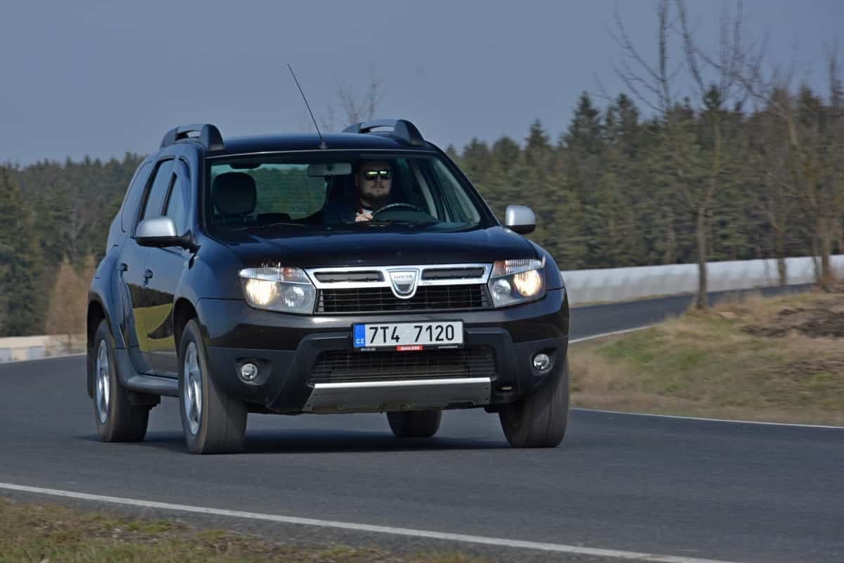 2019-08-ojetiny-dacia-duster.jpg