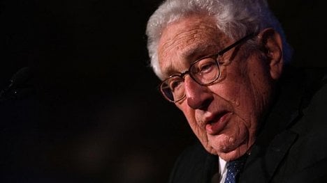 Náhledový obrázek - Obchodní válka Číny s USA může přerůst v ozbrojený konflikt, varuje Kissinger