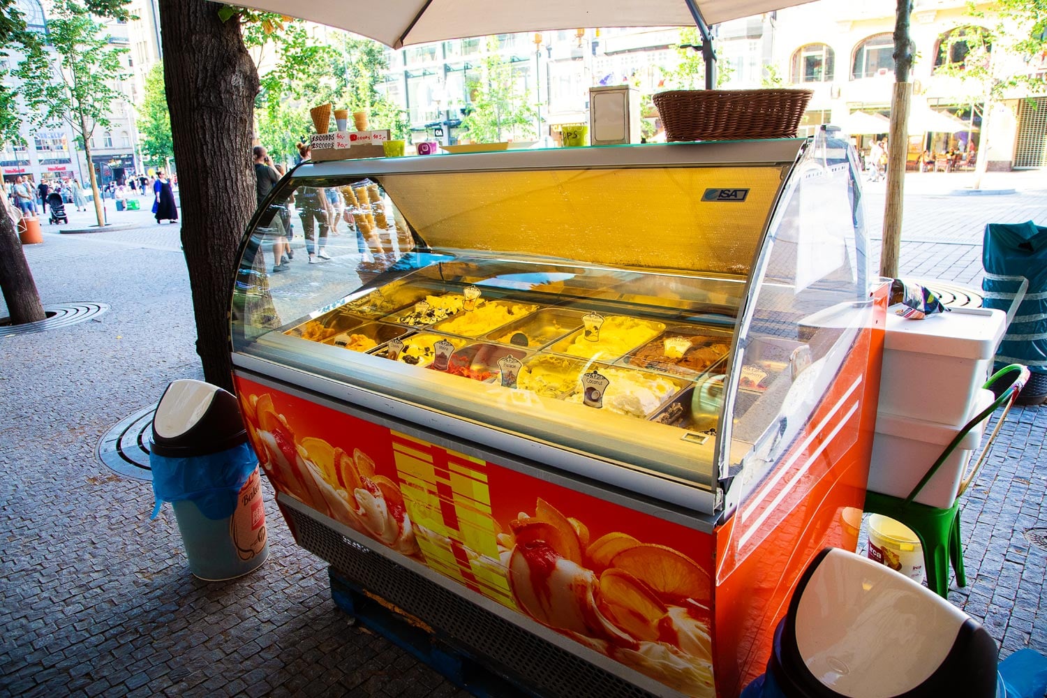 Nabídka zmrzliny začátkem července