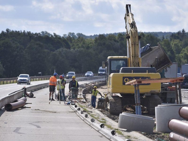  Opravy dálnice D1 mezi Humpolcem na 90. kilometru a Větrným Jeníkovem na 104. kilometru