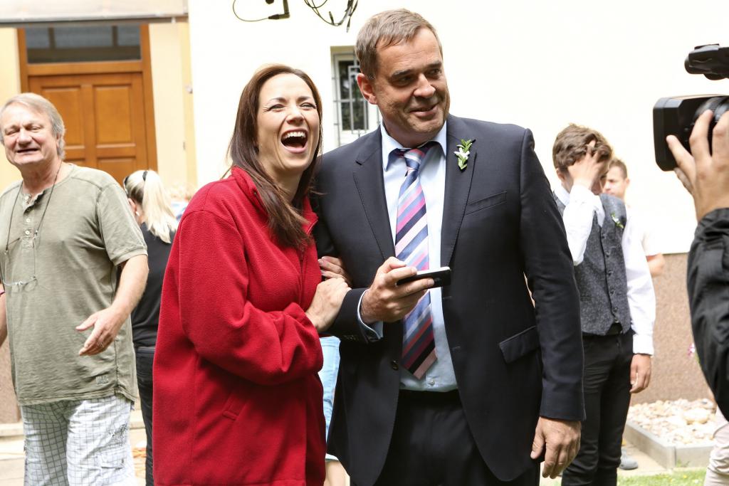 Cesty domů III: Docent Bernát se žení