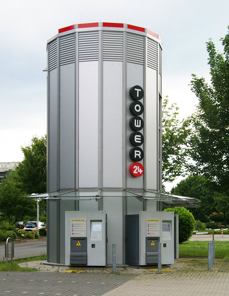 Balíkomat či poštomat nemusí vypadat jako plechová krabice. Na snímku koncept balíkomatu od německého Fraunhofer Institut für Materialfluss und Logistik (IML).