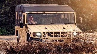 Náhledový obrázek - I Toyota měla svůj Hummer. Mega Cruiser je zapomenutý unikát, který si teď můžete koupit