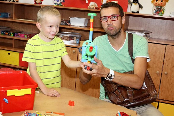 Herec Základky Lukáš Hejlík propagoval seriál na základce