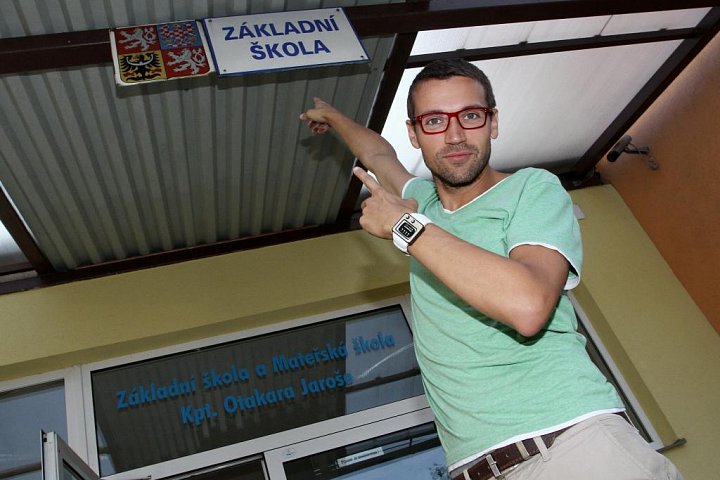 Herec Základky Lukáš Hejlík propagoval seriál na základce