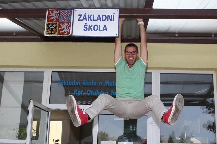 Herec Základky Lukáš Hejlík propagoval seriál na základce