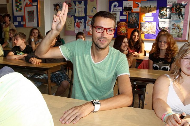 Herec Základky Lukáš Hejlík propagoval seriál na základce