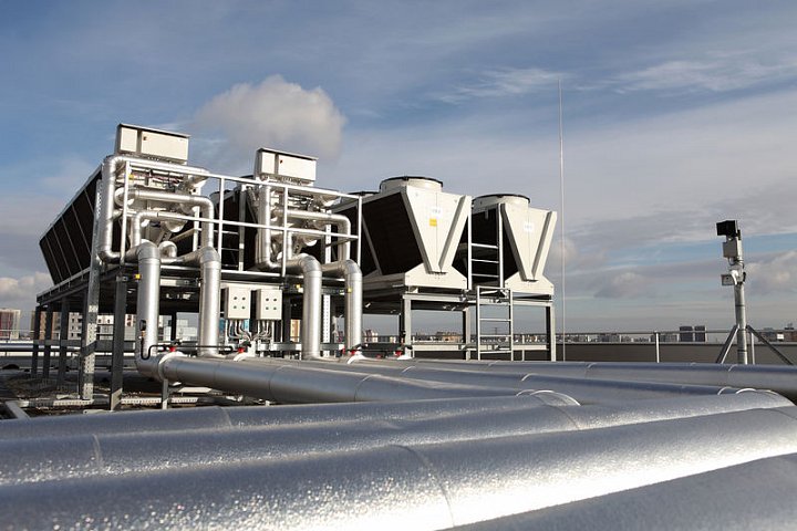 Datacube: chladiče na střeše