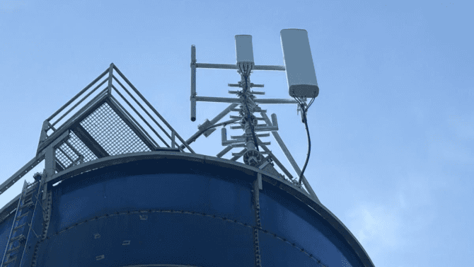 Mobilní vysílač 5G, Vodafone a Vantage Towers