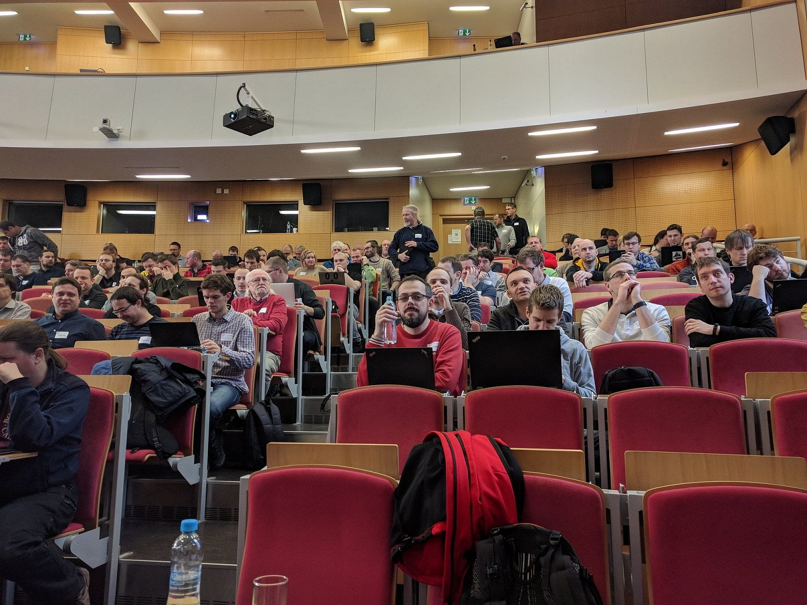 Seminář o bezpečnosti sítí a služeb (2018)