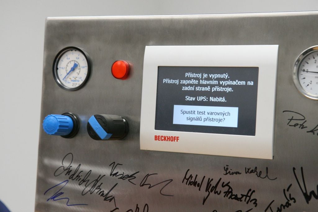 CoroVent (prototyp vs. finální verze)