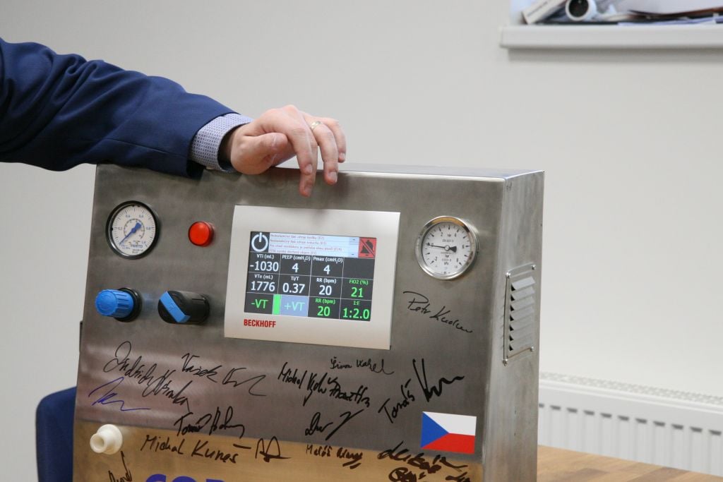 CoroVent (prototyp vs. finální verze)