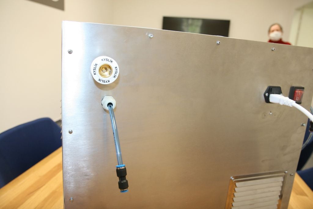 CoroVent (prototyp vs. finální verze)