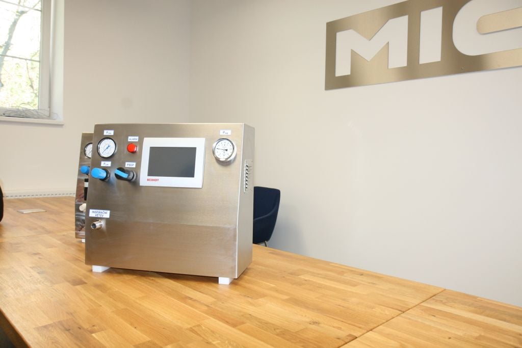 CoroVent (prototyp vs. finální verze)