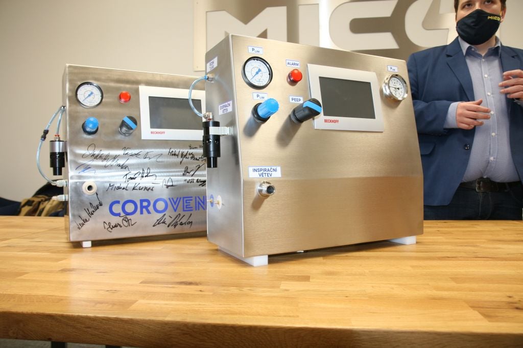 Srovnání prototypu a finální verze přístroje.