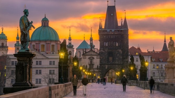 https://i.iinfo.cz/images/Karlův most, Praha