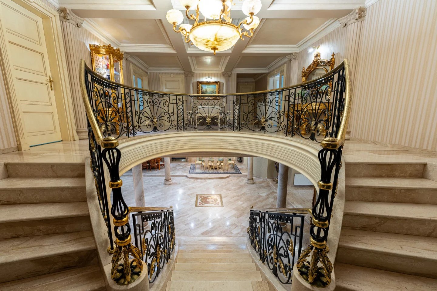 Vila "baroko" v Dolních Počernicích