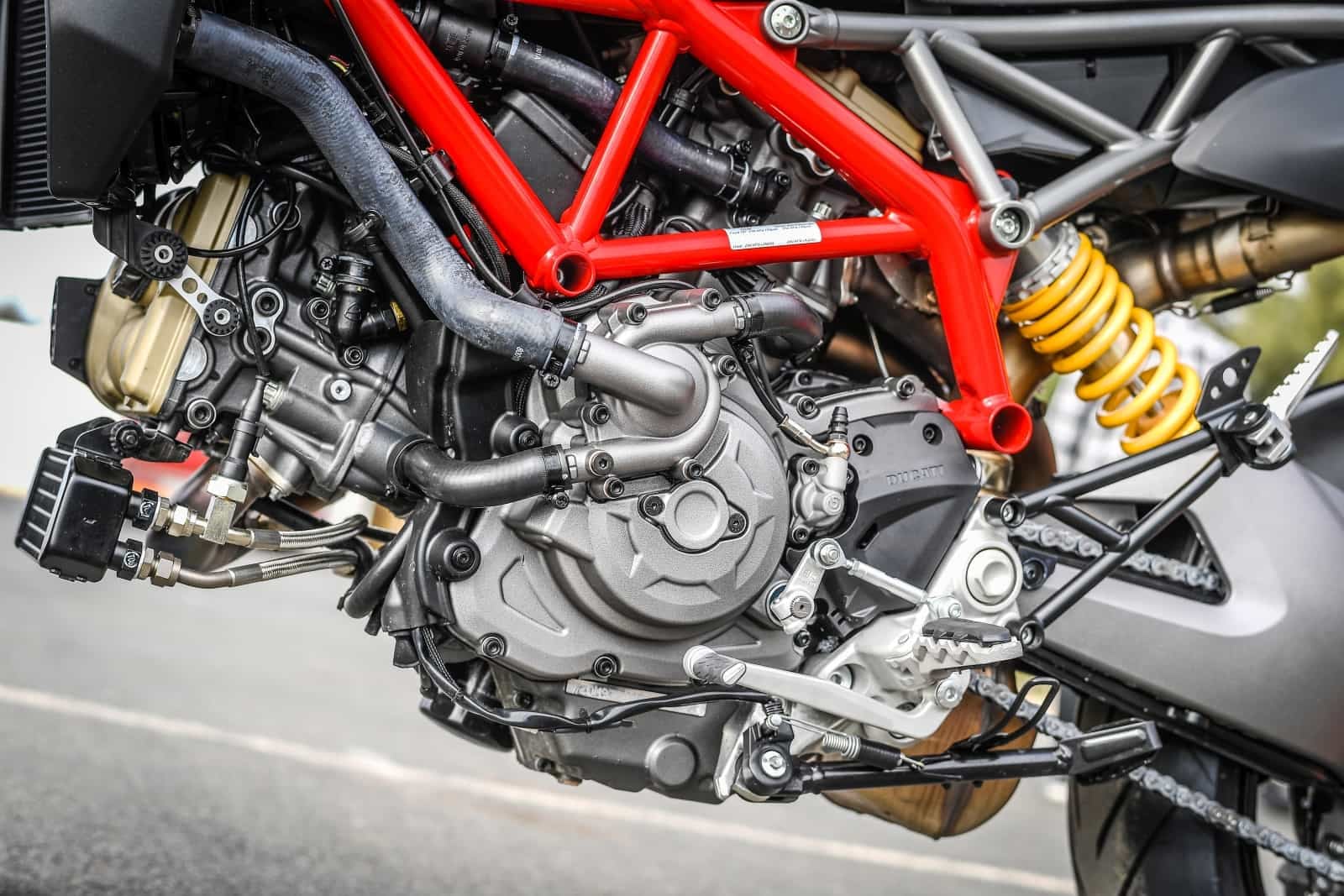 2019-06-Hypermotard_950_Static-42.jpg
