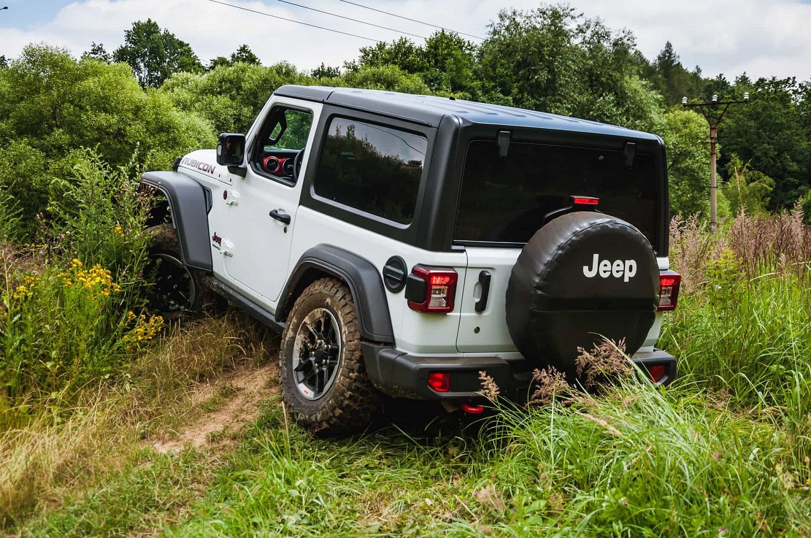 2019-08-jeep-wrangler-rubicon-27-of-67.jpg