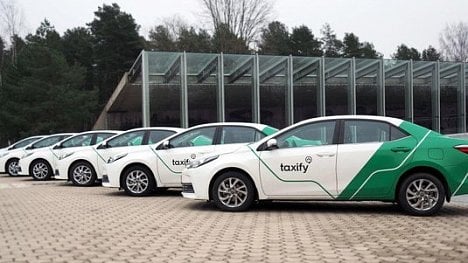 Náhledový obrázek - Taxify mění název na Bolt, jak už se jmenují jeho koloběžky