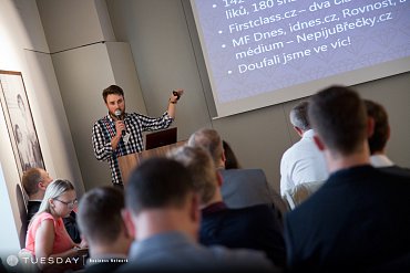 Adam Vodička nám na konferenci vyprávěl, jak jim lidé za 2,5 hodiny poslali 1,2 milionu korun