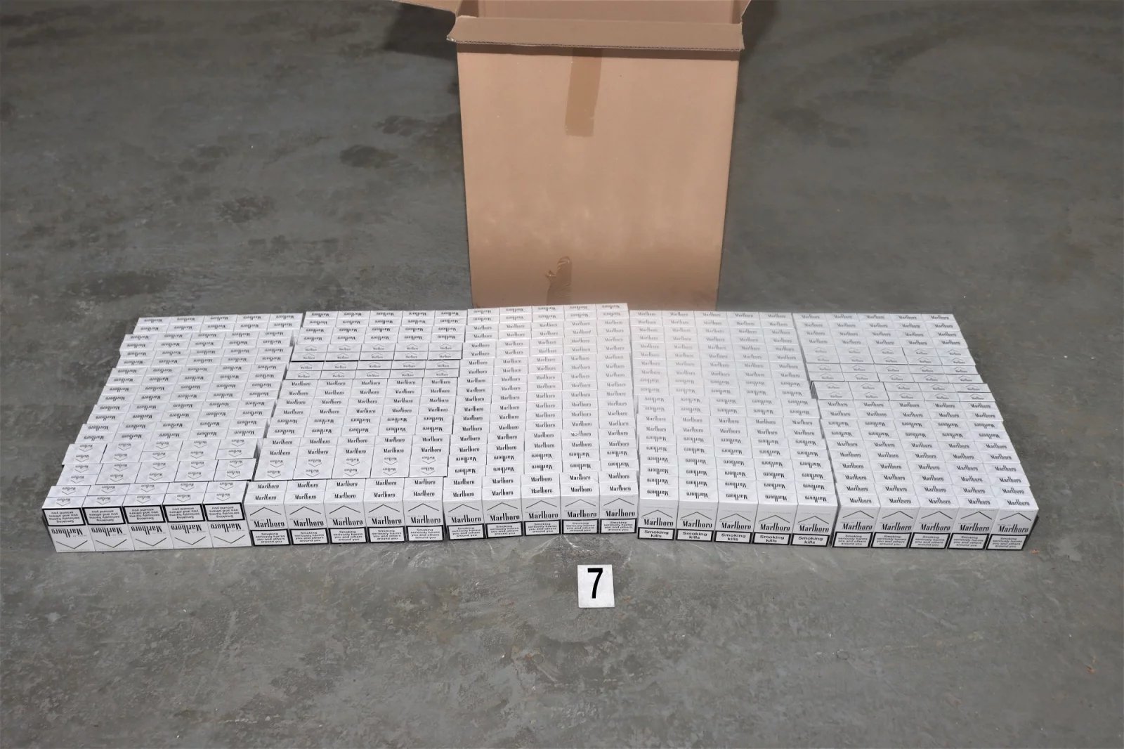 Nelegální byznys s cigaretami