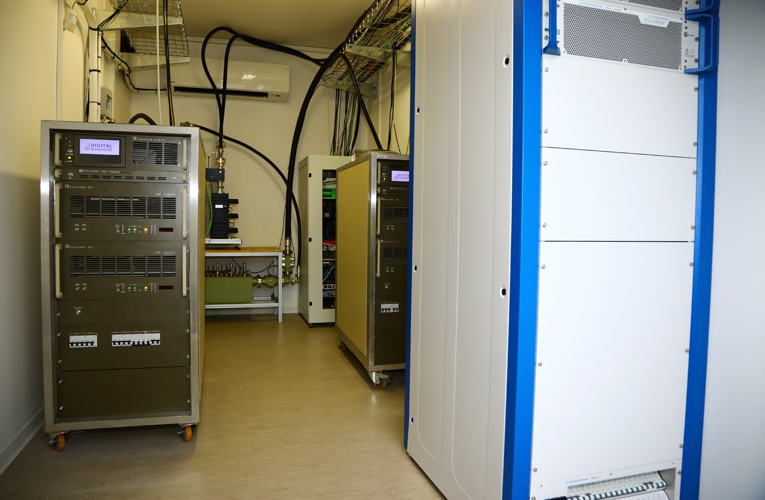 Vysílač Digital Broadcasting na pražské Novodvorské