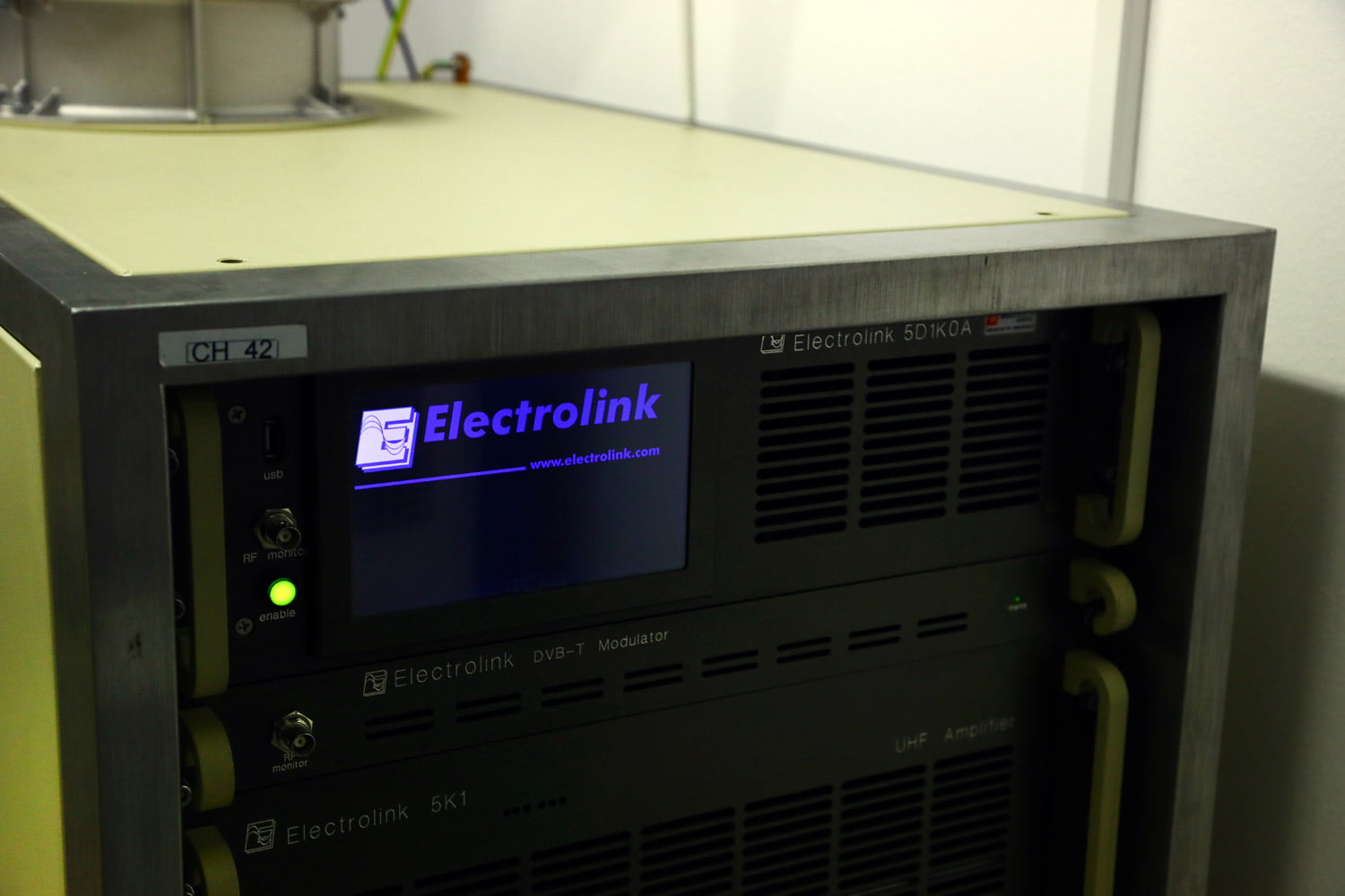 Vysílač Digital Broadcasting na pražské Novodvorské