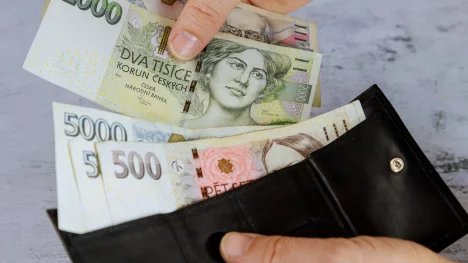Obchodníci odmítají hotovost: Co na to zákon?