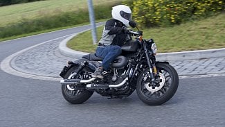 Náhledový obrázek - Test Harley-Davidson 1200 Roadster: Konečně zas trochu sportovní Sportster