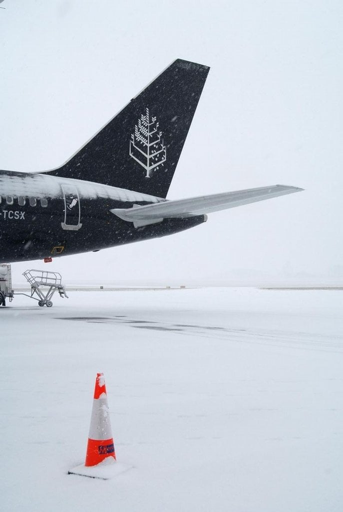 2015-09-boeing-757-hotelovc3a9ho-c599etc49bzce-four-seasons-3.jp