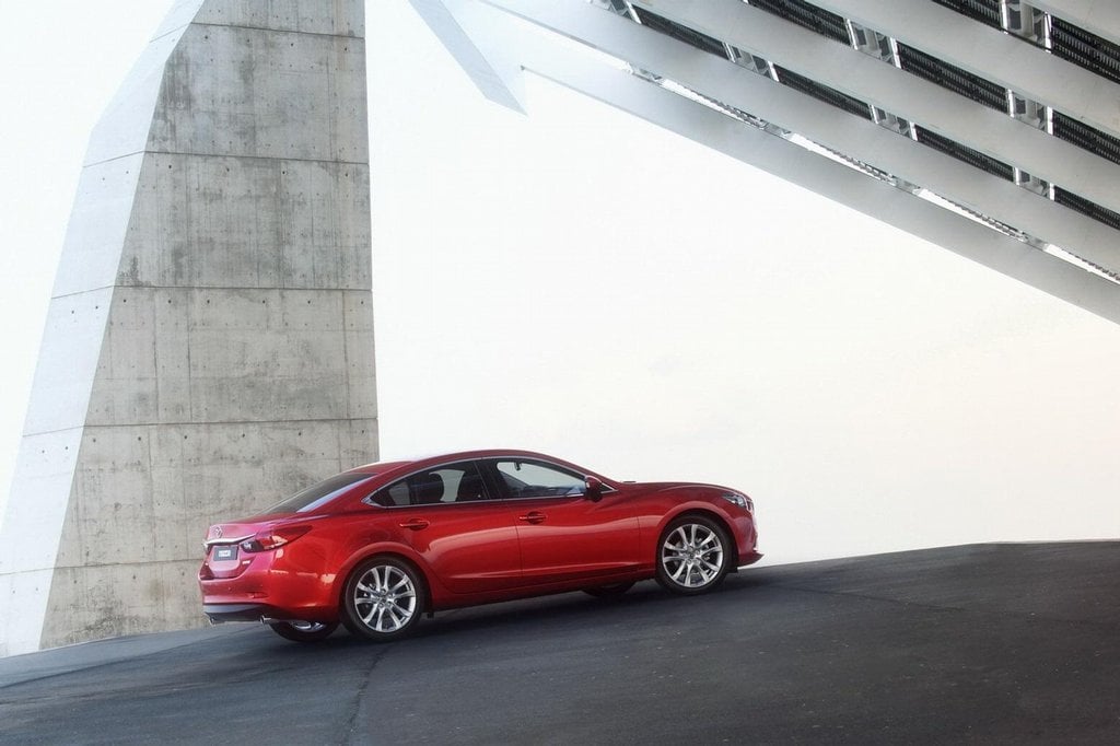 2012-07-novc3a1-mazda-6-3.jpg