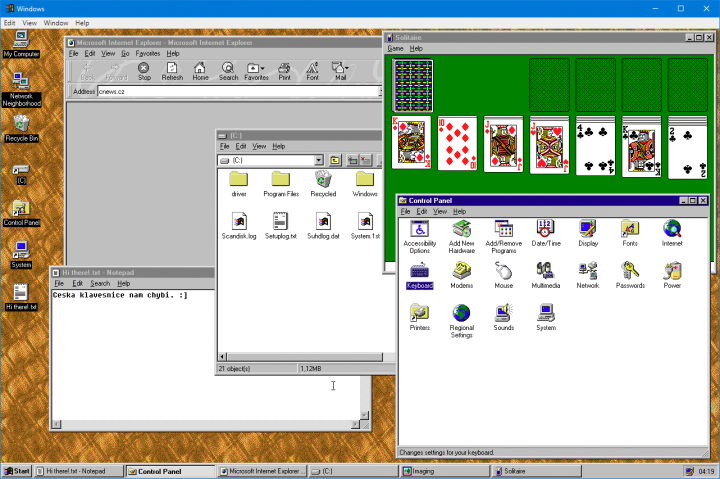 Windows 95 jako aplikace vytvořená v Electronu