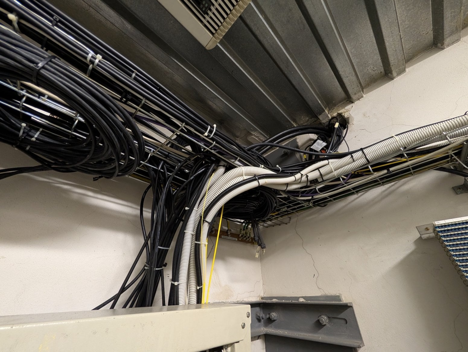 Mobilní 5G vysílač T-Mobilu na Londýnské v Praze