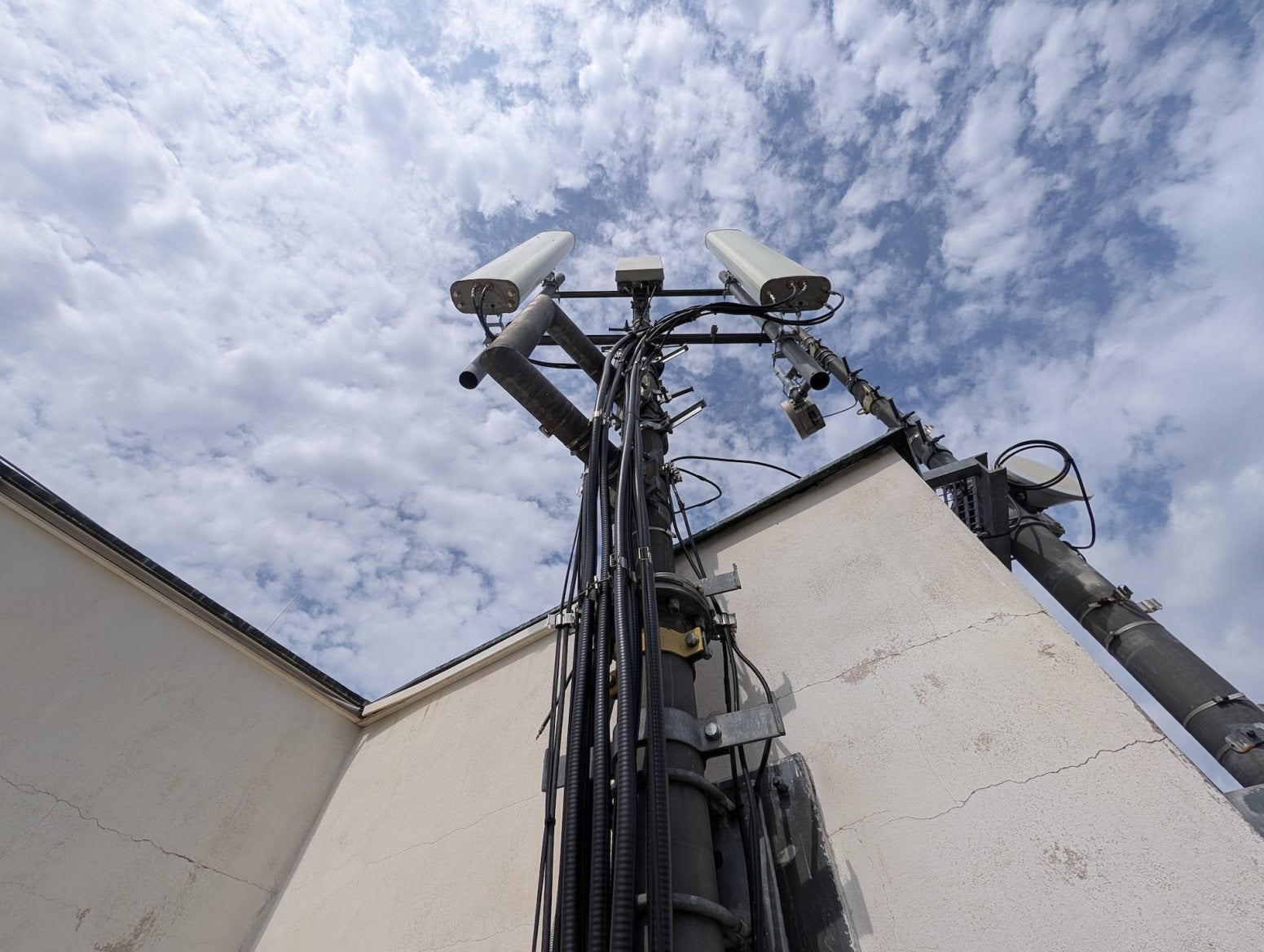 Mobilní 5G vysílač T-Mobilu na Londýnské v Praze
