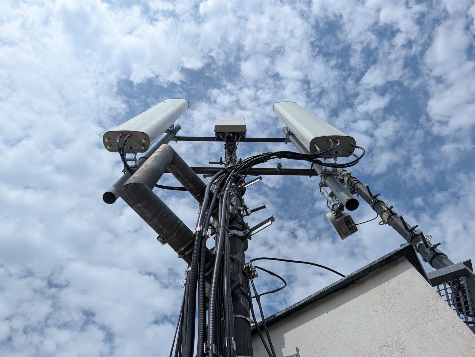 Mobilní 5G vysílač T-Mobilu na Londýnské v Praze